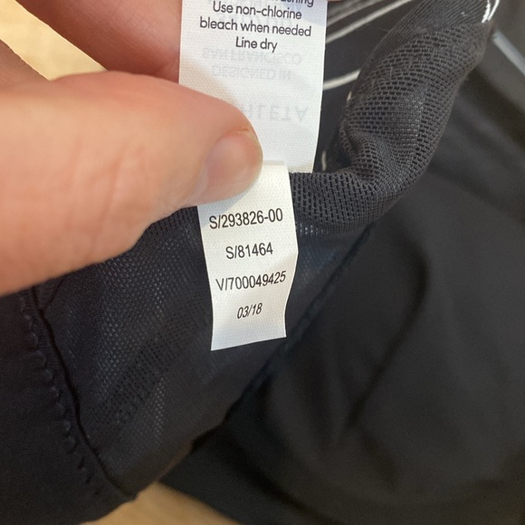 Athleta Chevron High Neck Strappy Swim Top Padded Halter Underwire Size 34 D/ DD - Picture 9 of 14